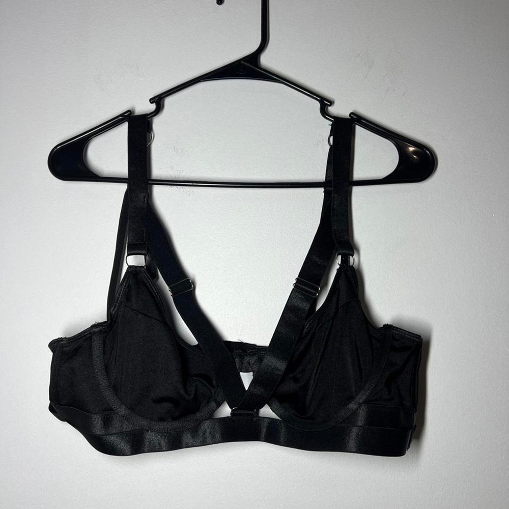 Avid Love Strappy Unlined Underwire Bra Top Size XL - Approx Size 36C